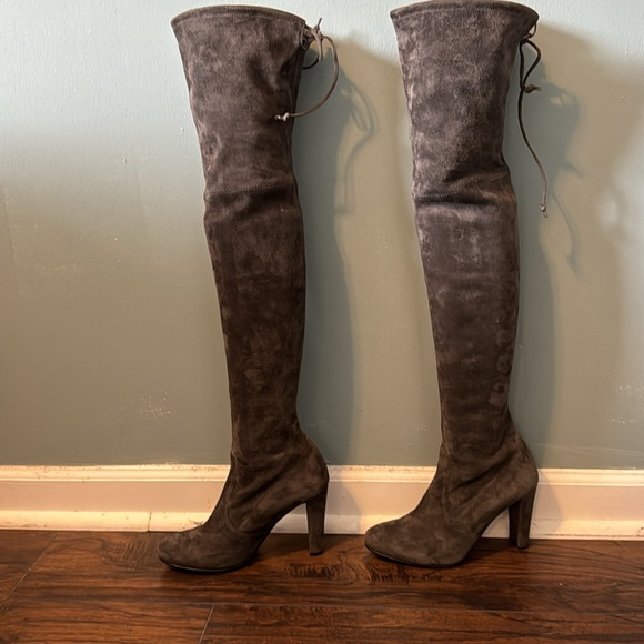 STUART WEITZMAN HIGHLAND SLATE SUEDE size 37 - Picture 12 of 13